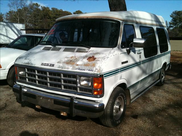 1992 Dodge D250 Pickup MEGA CAB 160.5 SLT