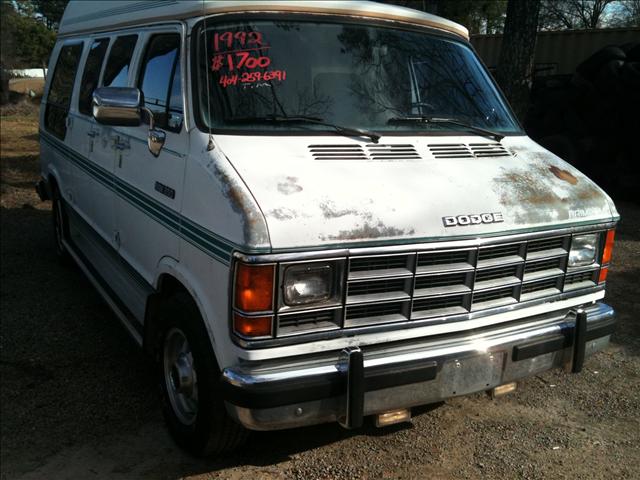 1992 Dodge D250 Pickup MEGA CAB 160.5 SLT