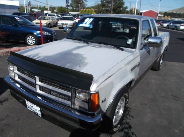 1990 Dodge Dakota Premier 4x4 SUV