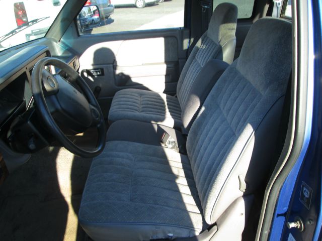 1996 Dodge Dakota SLT