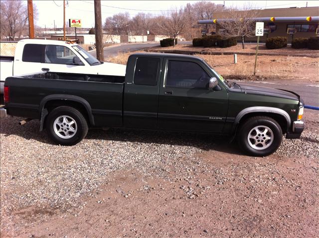 1996 Dodge Dakota Base