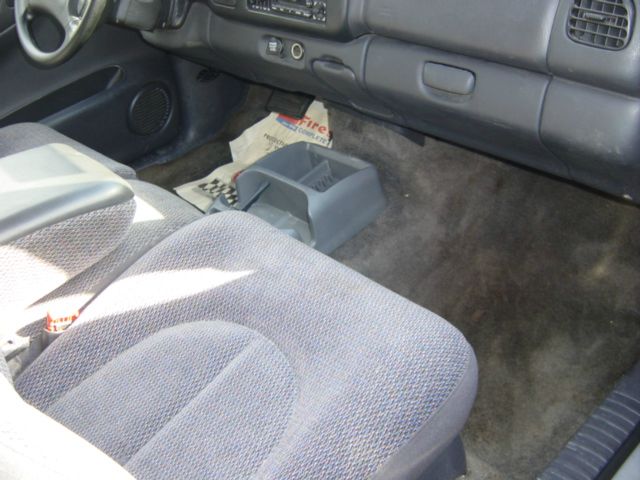 1997 Dodge Dakota Premier 4x4 SUV