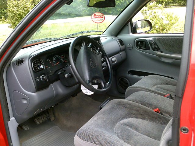 1997 Dodge Dakota Premier 4x4 SUV