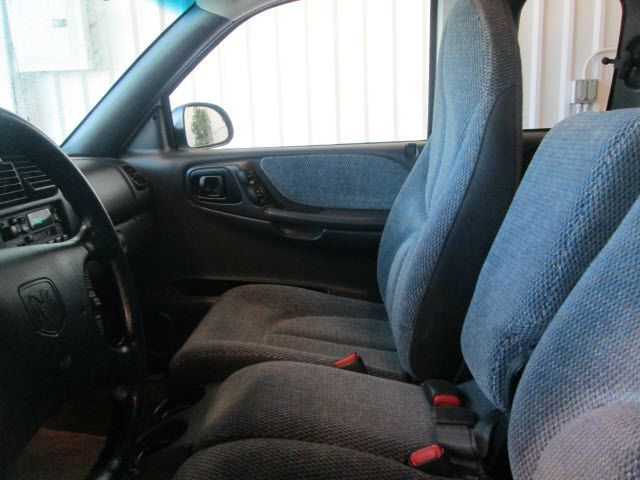 1997 Dodge Dakota Premier 4x4 SUV