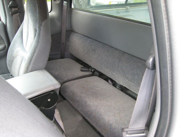 1999 Dodge Dakota 2010 Dodge R/T