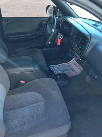 1999 Dodge Dakota Premier 4x4 SUV