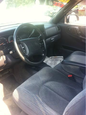 1999 Dodge Dakota 2dr Sport Coupe AMG