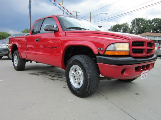 2000 Dodge Dakota L Sport Utility
