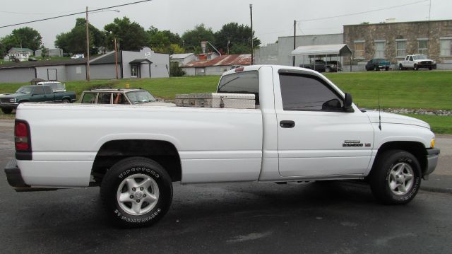 2000 Dodge Dakota Premier 4x4 SUV