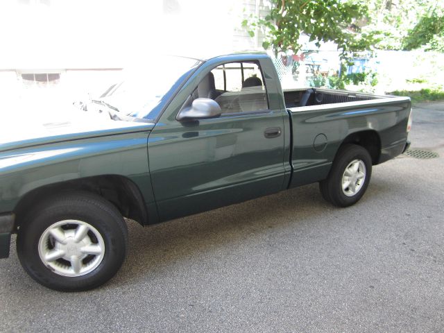 2000 Dodge Dakota ES 2.4L AUTO