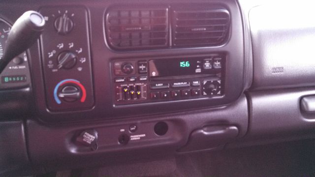 2000 Dodge Dakota 2dr Sport Coupe AMG