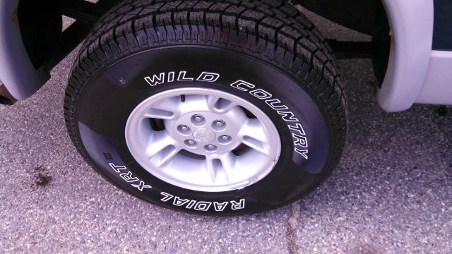 2000 Dodge Dakota 2dr Sport Coupe AMG