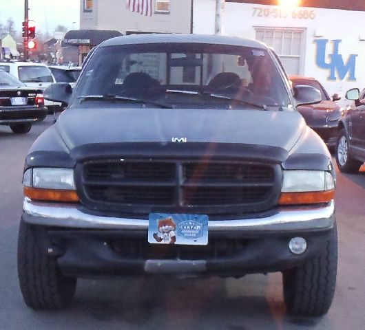 2000 Dodge Dakota 4X4 Premier (roof)