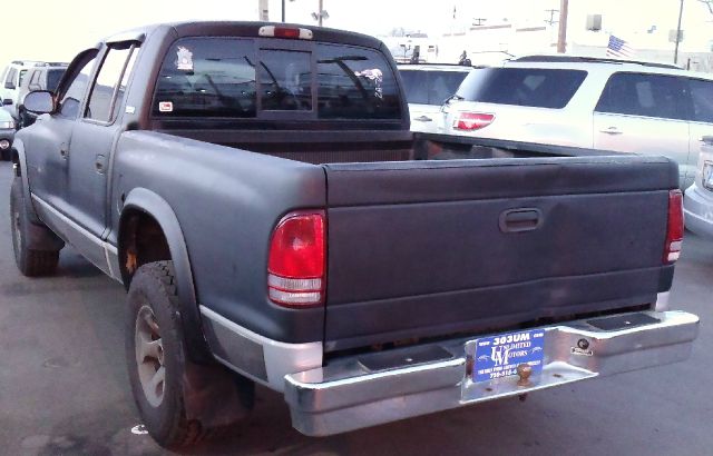 2000 Dodge Dakota 4X4 Premier (roof)