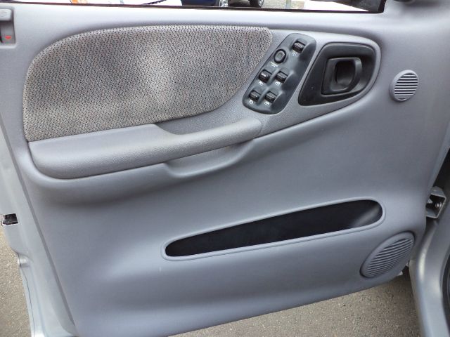 2000 Dodge Dakota Premier 4x4 SUV