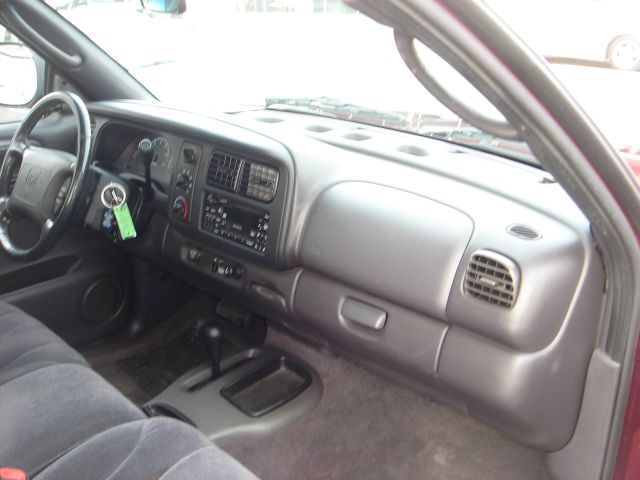 2000 Dodge Dakota 4WD 4dr AT