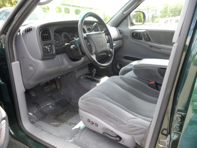2000 Dodge Dakota 4X4 Premier (roof)
