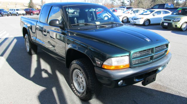 2000 Dodge Dakota 2dr Sport Coupe AMG