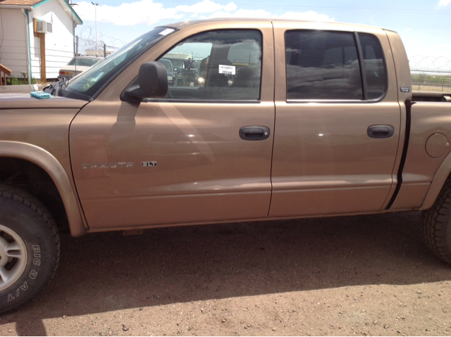 2000 Dodge Dakota 4X4 Premier (roof)