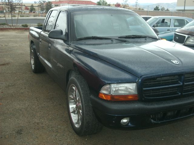 2001 Dodge Dakota 2WD Regular Cab 6.3 Ft Box ST