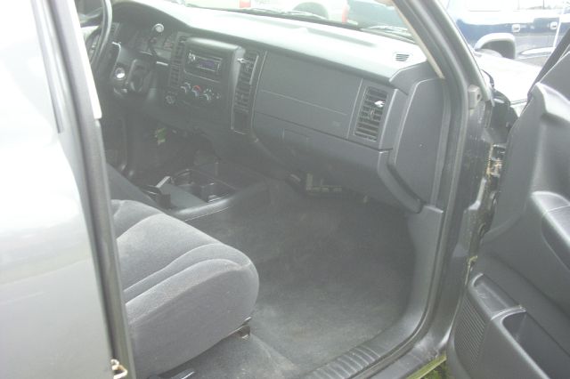 2002 Dodge Dakota 4dr LX 4WD Auto