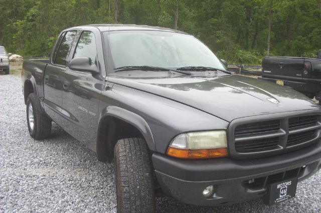 2002 Dodge Dakota 4dr LX 4WD Auto