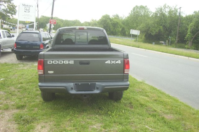 2002 Dodge Dakota 4dr LX 4WD Auto