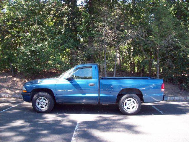 2002 Dodge Dakota Extended Cab V8 LT W/1lt