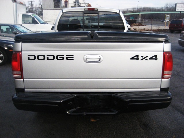 2002 Dodge Dakota GLS w/CD XM