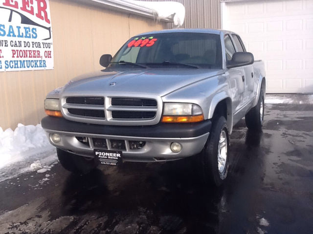 2002 Dodge Dakota 4dr LX 4WD Auto
