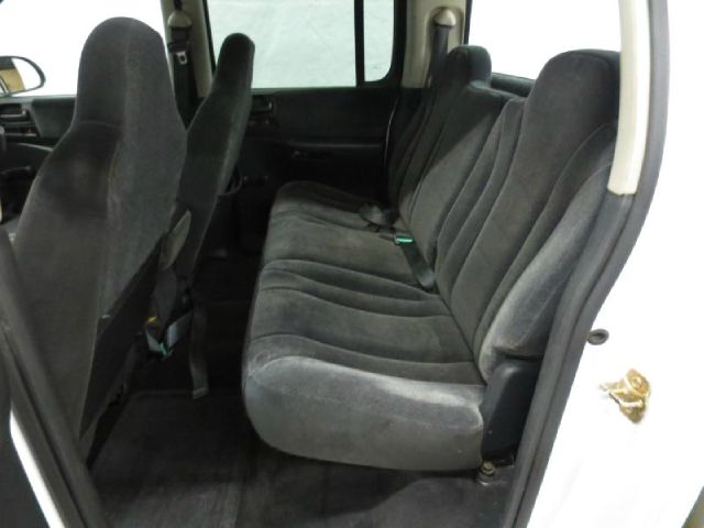 2002 Dodge Dakota LS ES