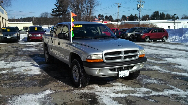 2003 Dodge Dakota 4dr LX 4WD Auto