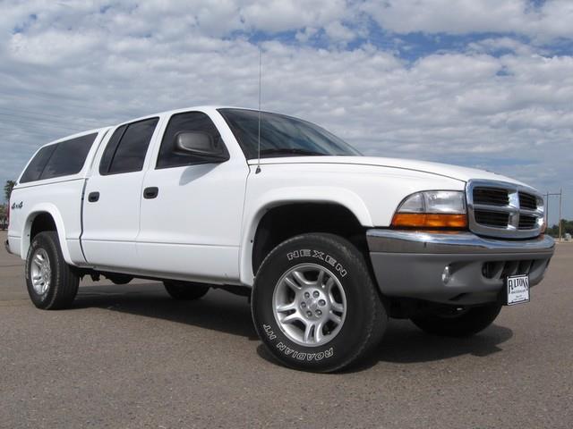 2003 Dodge Dakota 323i 4dr Sdn Sedan