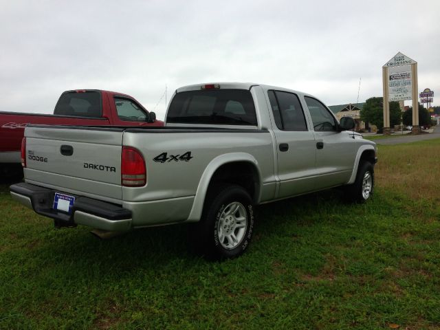 2003 Dodge Dakota 4dr LX 4WD Auto