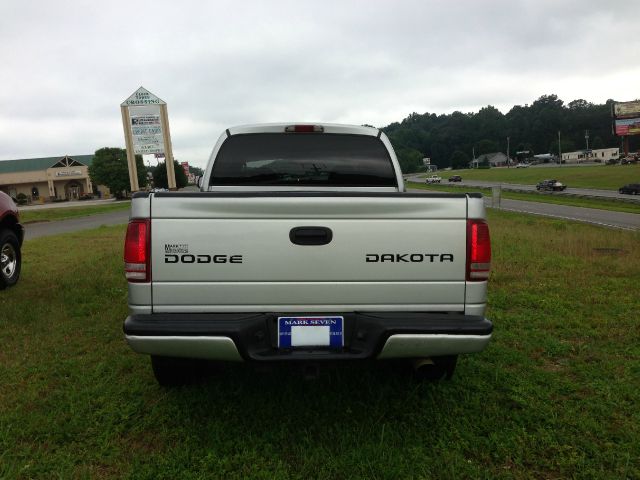 2003 Dodge Dakota 4dr LX 4WD Auto