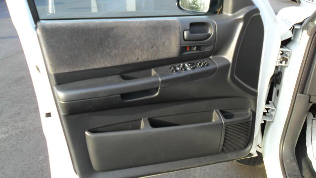 2003 Dodge Dakota Collection Rogue