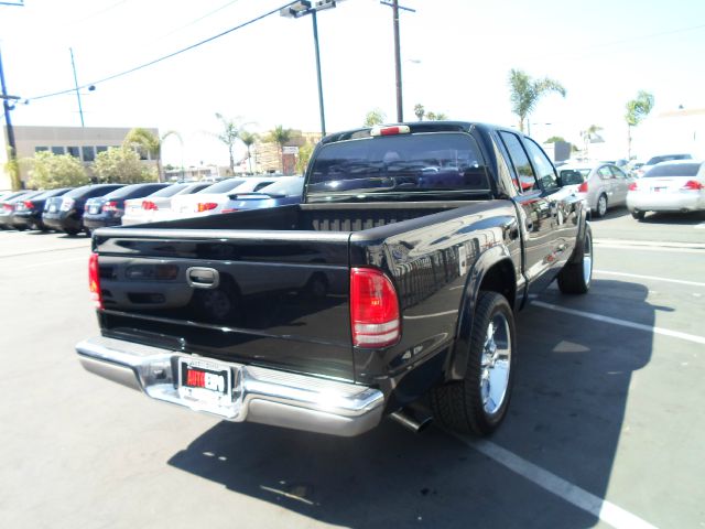 2003 Dodge Dakota LS ES