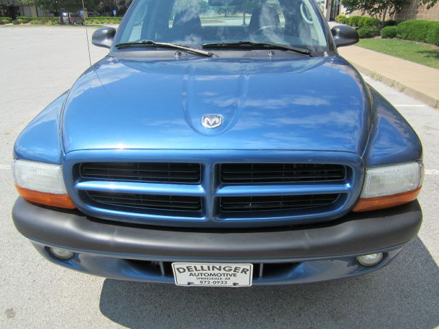 2003 Dodge Dakota L300 2 4DR SDN