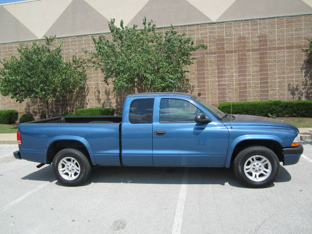 2003 Dodge Dakota L300 2 4DR SDN