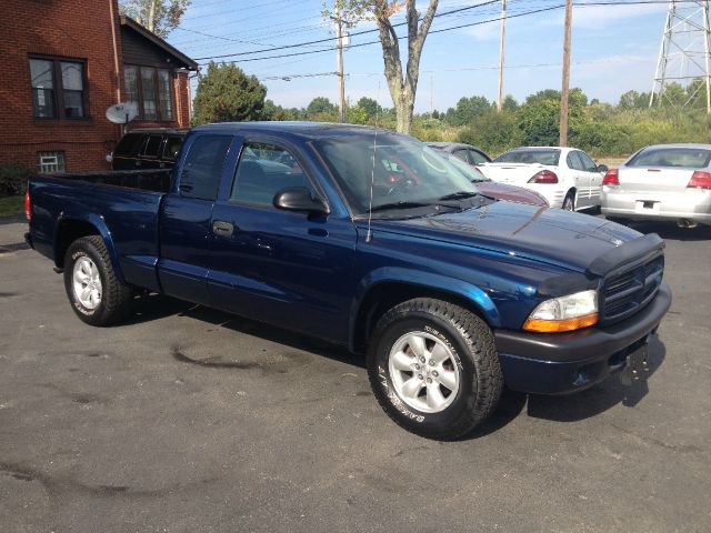 2003 Dodge Dakota L300 2 4DR SDN