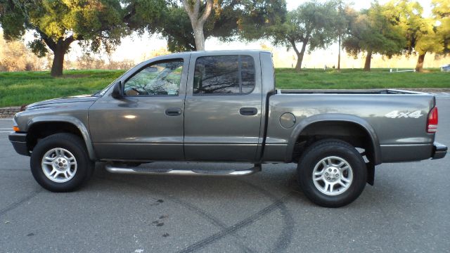 2004 Dodge Dakota 4dr LX 4WD Auto