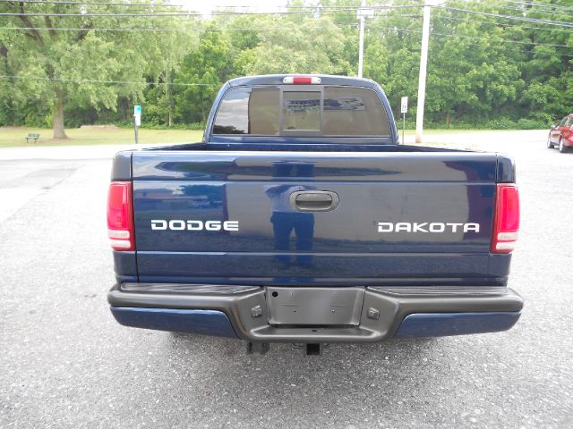 2004 Dodge Dakota 4dr LX 4WD Auto