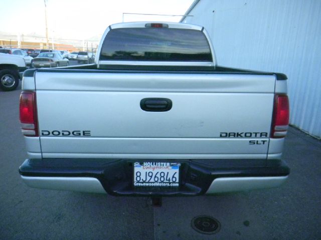 2004 Dodge Dakota 4dr LX 4WD Auto