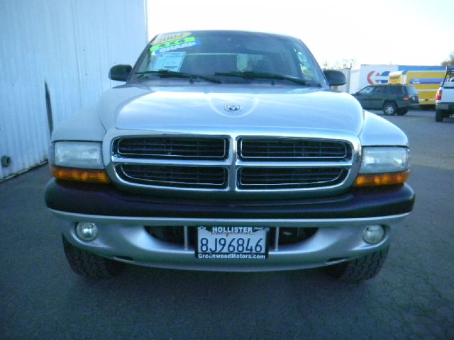 2004 Dodge Dakota 4dr LX 4WD Auto