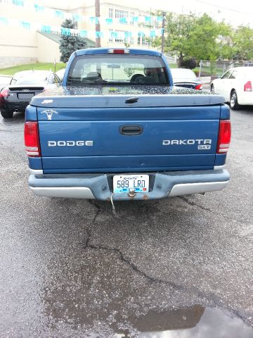 2004 Dodge Dakota LS ES