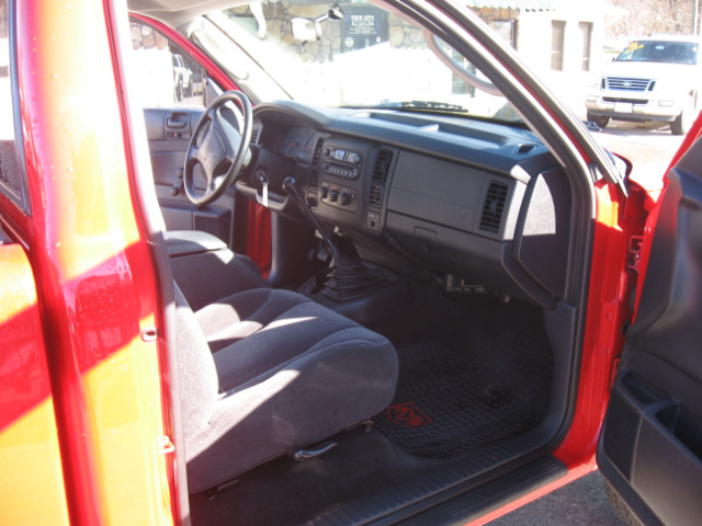 2004 Dodge Dakota Wolfsburg Edition Sedan