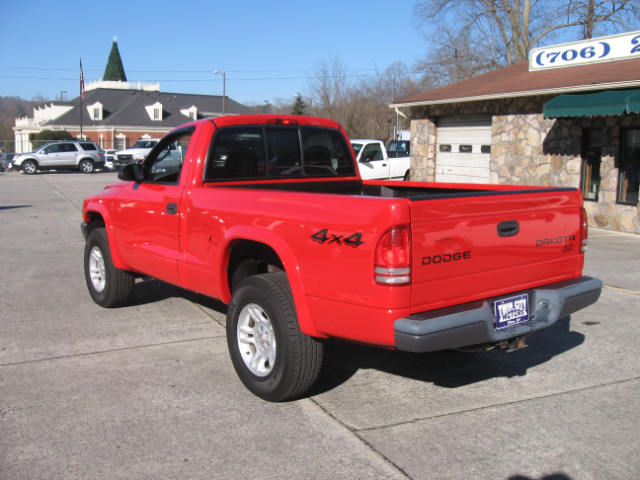 2004 Dodge Dakota Wolfsburg Edition Sedan