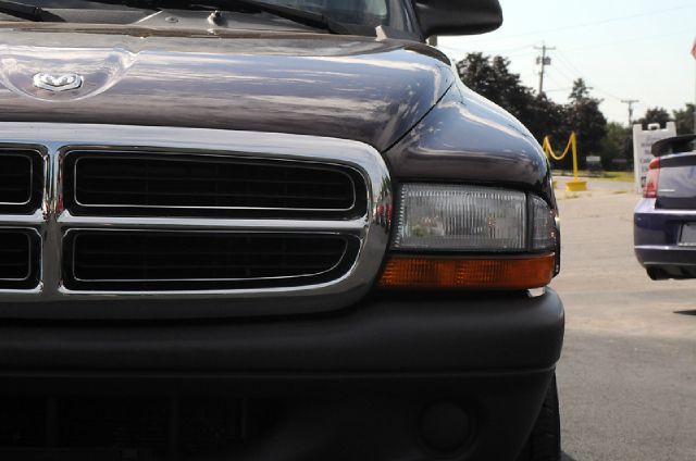 2004 Dodge Dakota 4dr Sdn V6 CVT 3.5 SV W/premium Pkg