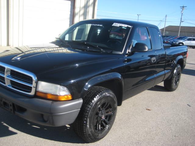 2004 Dodge Dakota Base