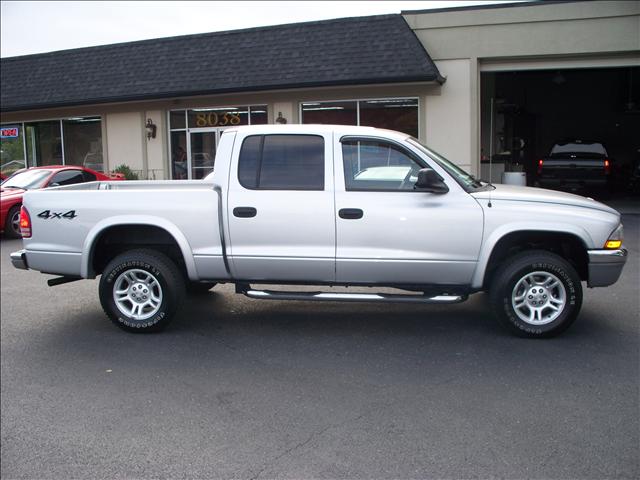 2004 Dodge Dakota SLT